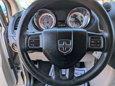 Used 2012 Dodge Grand Caravan SE FWD image 42