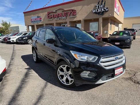 Used 2018 Ford Escape SE w/ Ford Safe & Smart Package image 1