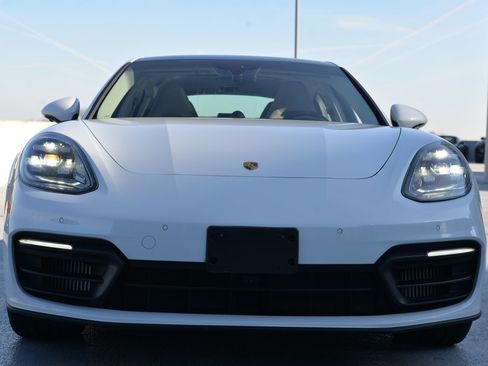 Certified 2022 Porsche Panamera 4 image 9