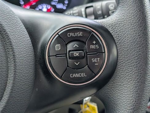 Used 2022 Kia Soul LX w/ Technology Package image 23