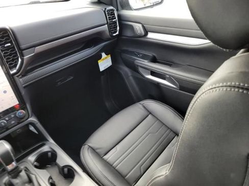 New 2025 Ford Ranger Lariat w/ Trailer Tow Package image 19