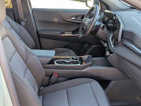 New 2026 Chevrolet Equinox LT image 24