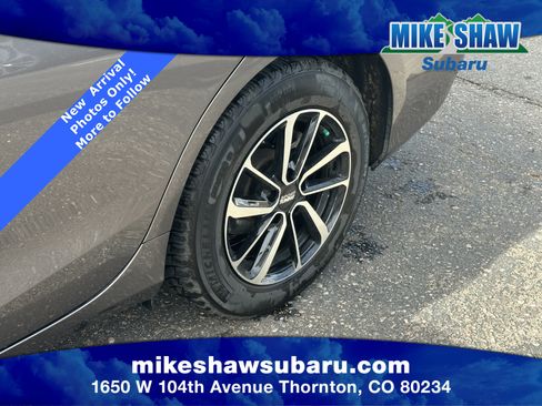 Used 2015 Toyota Camry LE image 13