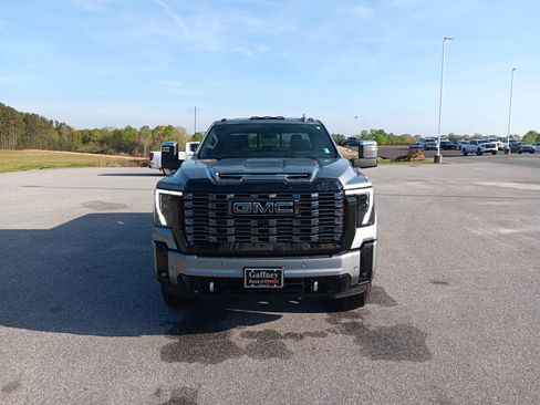 New 2026 GMC Sierra 2500 Denali Ultimate w/ LPO, Black Badging Package image 6