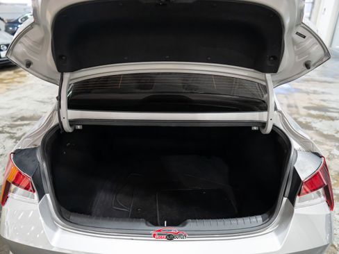 Used 2021 Hyundai Elantra SE FWD image 43