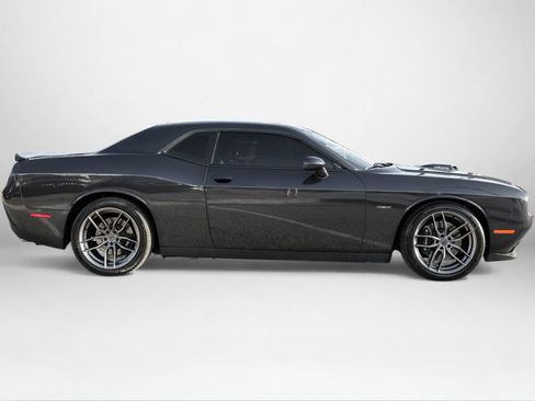 Used 2018 Dodge Challenger R/T Plus image 5