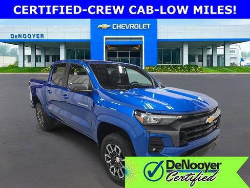 Used 2023 Chevrolet Colorado LT w/ LT Convenience Package III image 3