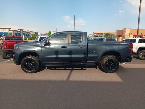 Used 2020 Chevrolet Silverado 1500 Custom Trail Boss w/ Custom Convenience Package AWD/4WD image 2