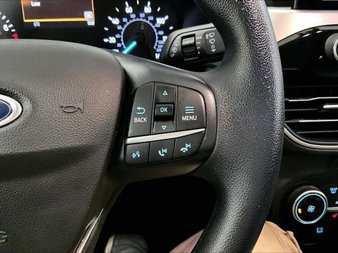 Used 2020 Ford Escape SE image 19
