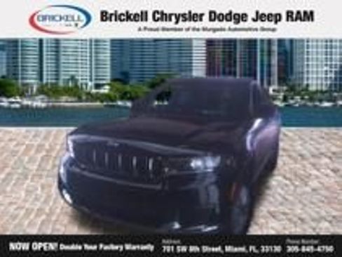 Used 2025 Jeep Grand Cherokee Laredo RWD image 19