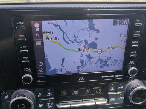 Used 2022 Toyota Highlander XSE AWD/4WD image 27