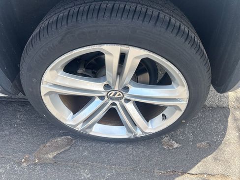 Used 2015 Volkswagen Tiguan R-Line image 10