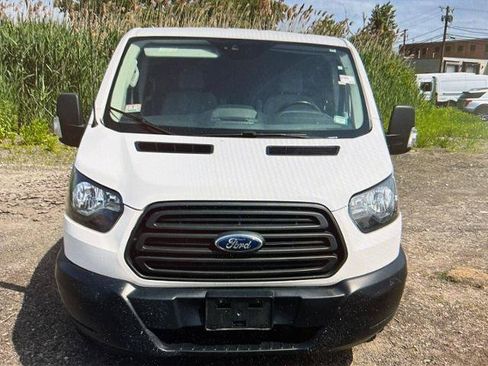 Certified 2018 Ford Transit 250 130 Low Roof RWD image 2