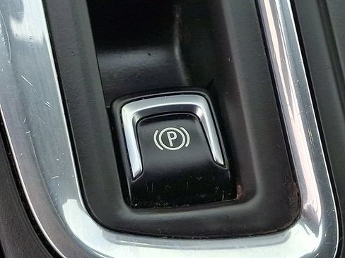 Used 2022 Chevrolet Equinox LS AWD/4WD image 25