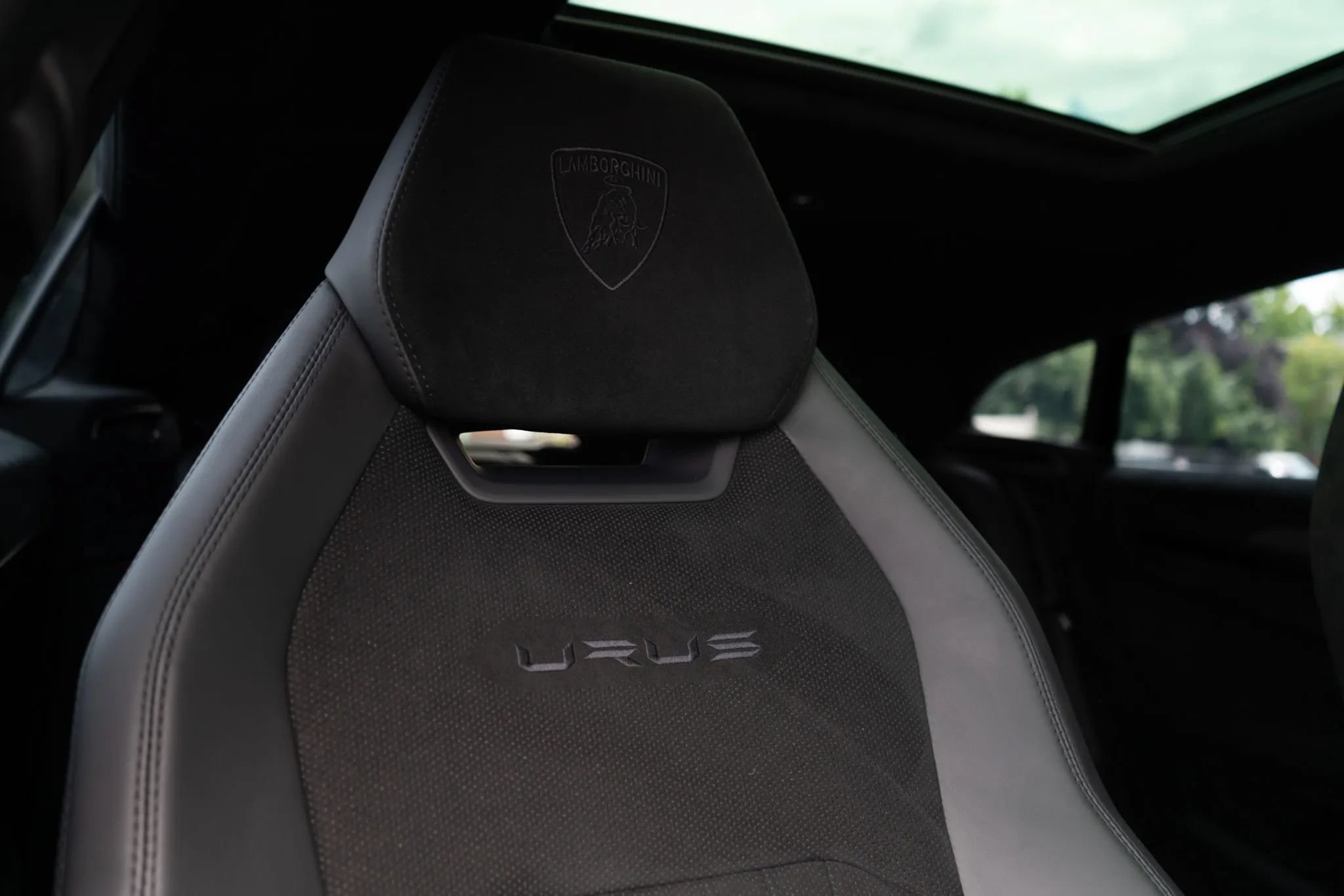 Used 2024 Lamborghini Urus Performante AWD/4WD image 27