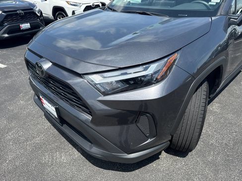 Used 2025 Toyota RAV4 XLE FWD image 29