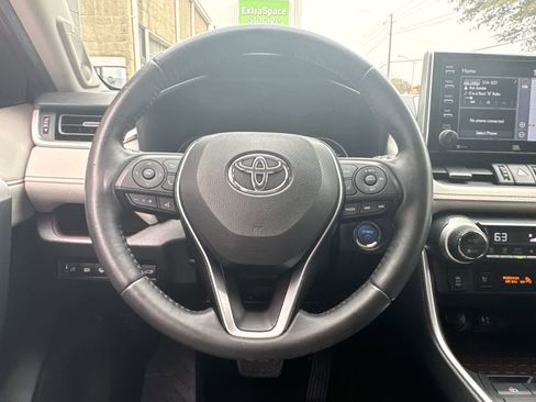 Used 2019 Toyota RAV4 Limited w/ Limited Grade Weather Package AWD/4WD image 27