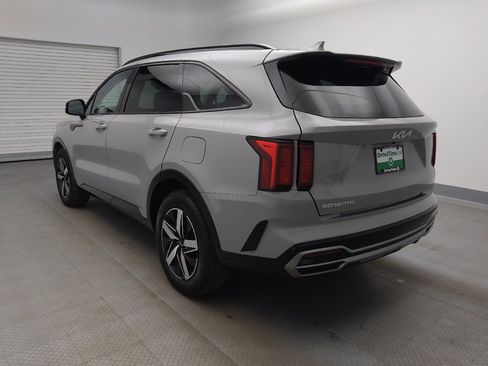 Used 2023 Kia Sorento EX w/ Panoramic Sunroof Package FWD image 5