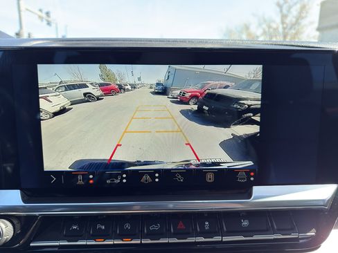 Used 2024 Chevrolet Silverado 1500 High Country image 20