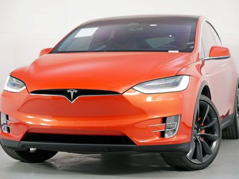 Used 2020 Tesla Model X Long Range image 3