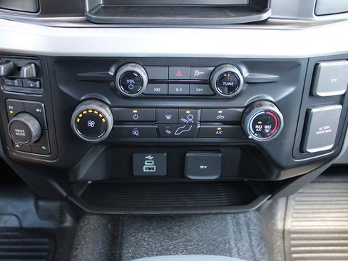 Used 2025 Ford F250 XLT image 23