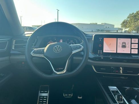 New 2026 Volkswagen Atlas Peak Edition AWD/4WD image 44