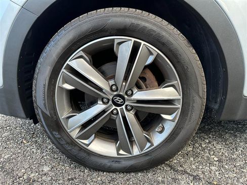 Used 2013 Hyundai Santa Fe Limited AWD/4WD image 12