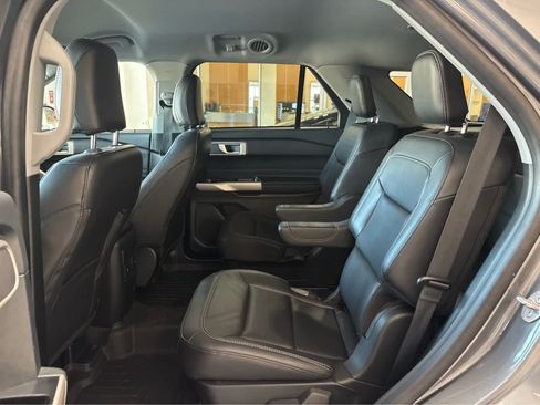 Certified 2023 Ford Explorer XLT w/ Equipment Group 202A AWD/4WD image 31