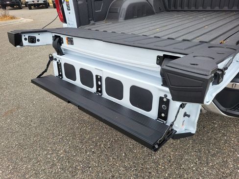 New 2026 GMC Sierra 1500 SLT w/ SLT Premium Package image 8