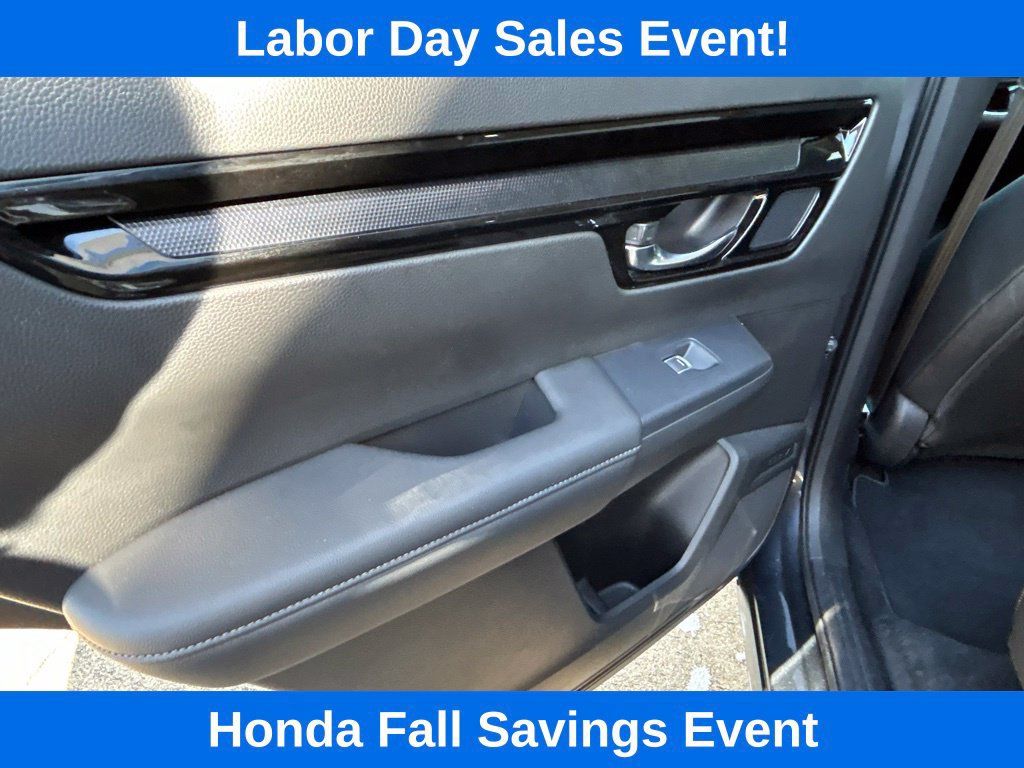 Used 2025 Honda CR-V EX-L image 13