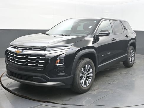 Certified 2026 Chevrolet Equinox LT FWD image 4