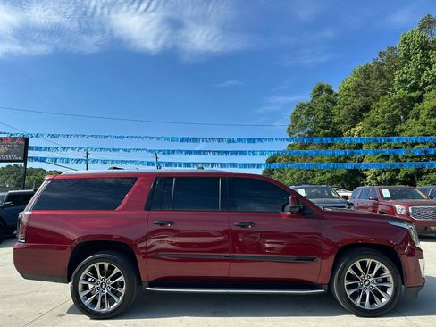 Used 2020 Cadillac Escalade ESV Luxury w/ Escalade Sport Edition AWD/4WD image 8