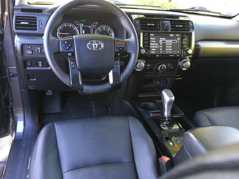 Used 2015 Toyota Highlander XLE AWD/4WD image 24