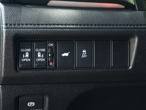 Used 2025 Honda Odyssey Sport-L image 36