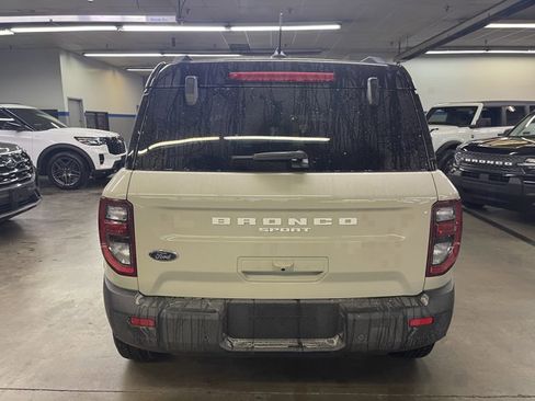 Certified 2025 Ford Bronco Sport Outer Banks w/ Outer Banks Tech Package+ AWD/4WD image 6