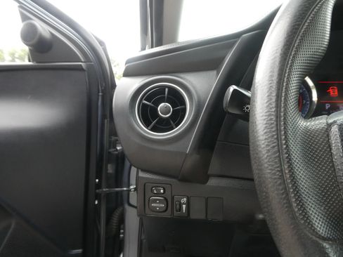 Used 2019 Toyota Corolla LE FWD image 14