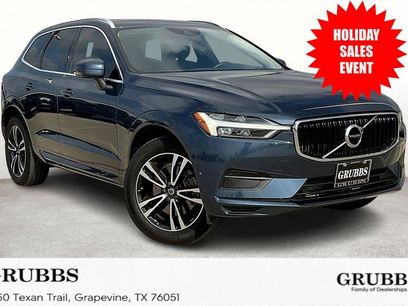 Used 2019 Volvo XC60 T6 Momentum w/ Multimedia Package