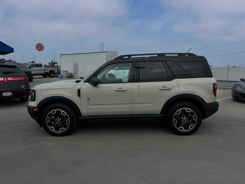 Certified 2025 Ford Bronco Sport Outer Banks w/ Outer Banks Tech Package+ image 2