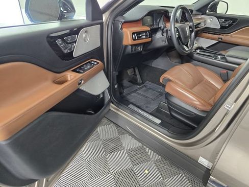 Used 2020 Lincoln Aviator Reserve w/ Equipment Group 202A AWD/4WD image 22