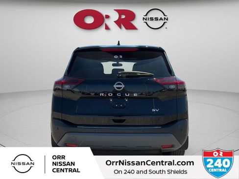 Used 2023 Nissan Rogue SV FWD image 6