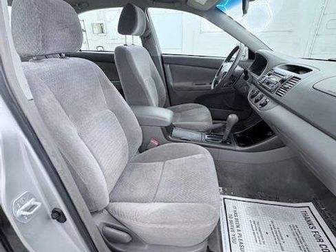 Used 2002 Toyota Camry LE image 12