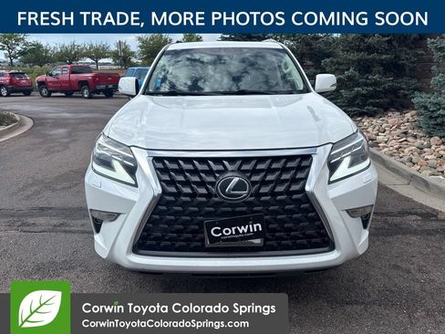Used 2022 Lexus GX 460 Premium w/ Premium Package AWD/4WD image 2
