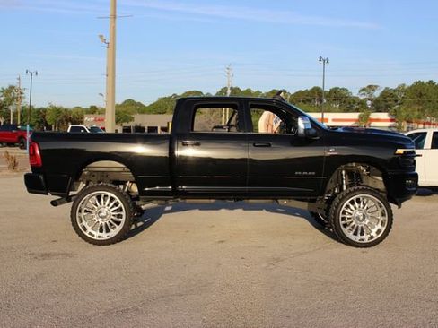 Used 2025 RAM 2500 Laramie w/ Sport Appearance Package image 12