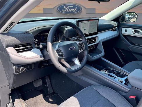 New 2026 Ford Explorer Active AWD/4WD image 6