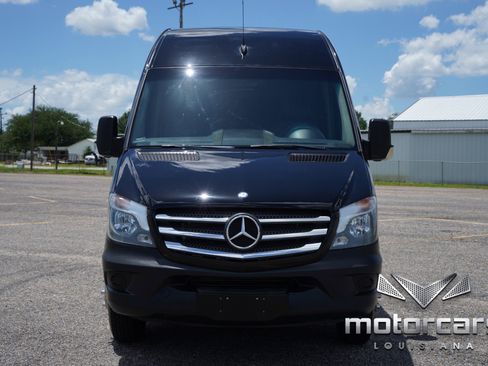 Used 2015 Mercedes-Benz Sprinter 3500 image 2