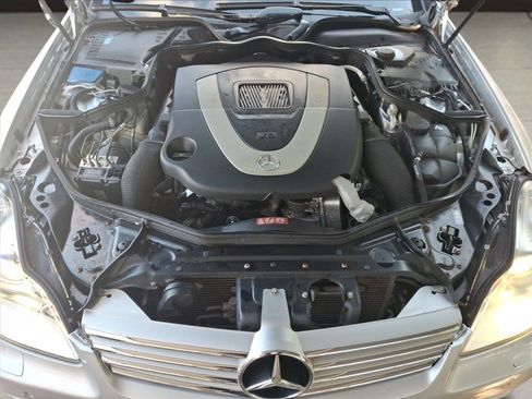 Used 2008 Mercedes-Benz CLS 550 image 5