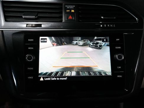 Used 2023 Volkswagen Tiguan SE R-Line AWD/4WD image 17