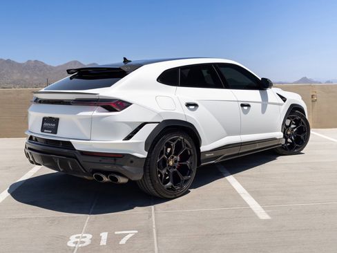 Used 2023 Lamborghini Urus Performante AWD/4WD image 5