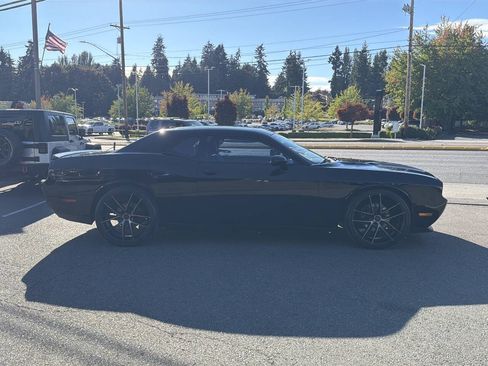 Used 2013 Dodge Challenger R/T Plus RWD image 8