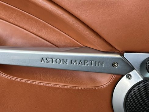 Used 2004 Aston Martin Vanquish RWD image 30